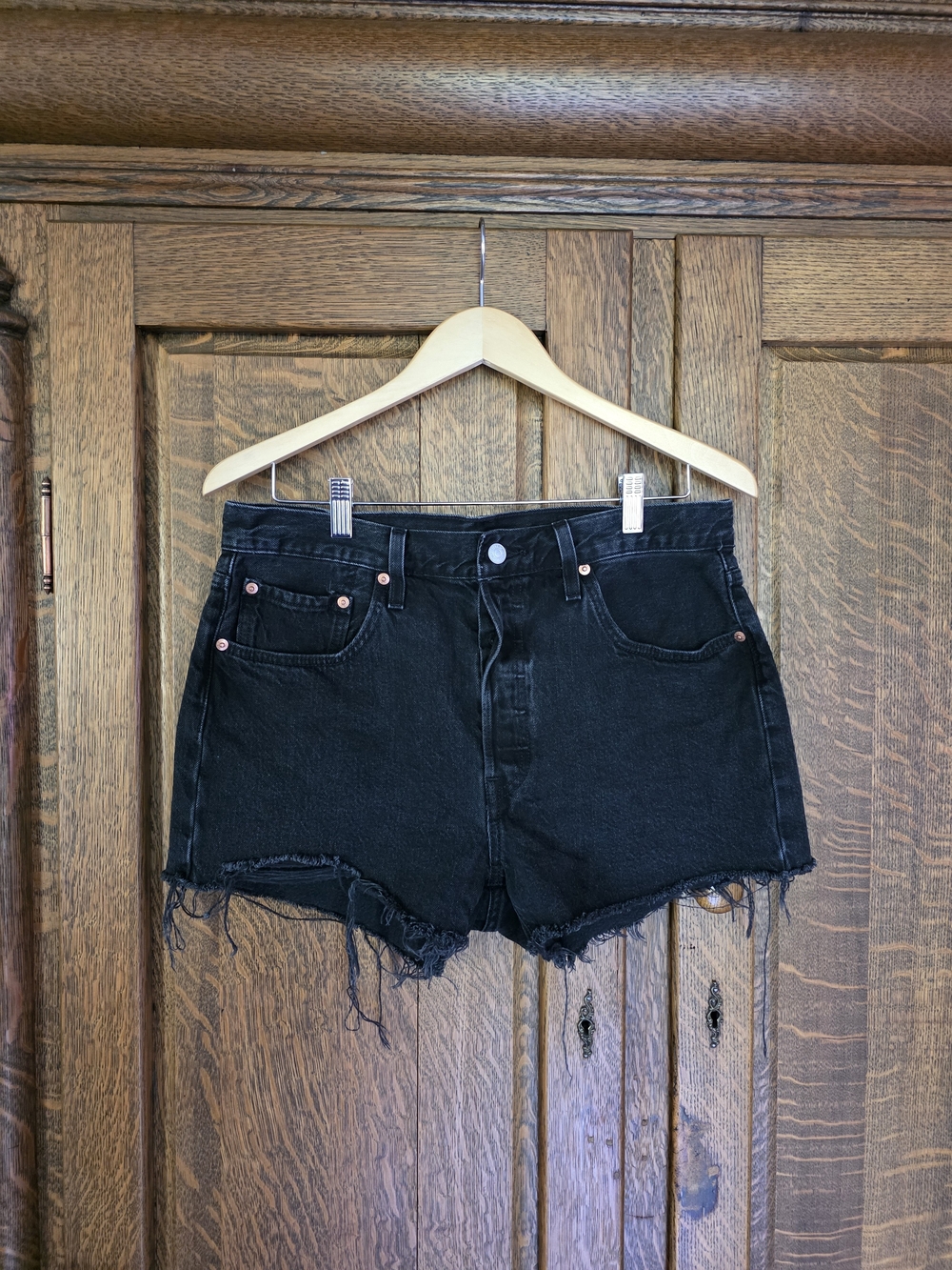 Levi's Womens 501 Orig. Fit High-Rise Denim Cutoffs Button Fly Lunar Black W31